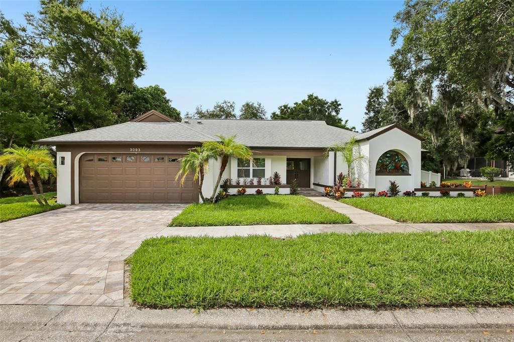 En Venta: $774,900 (4 camas, 3 baños, 2470 Pies cuadrados)