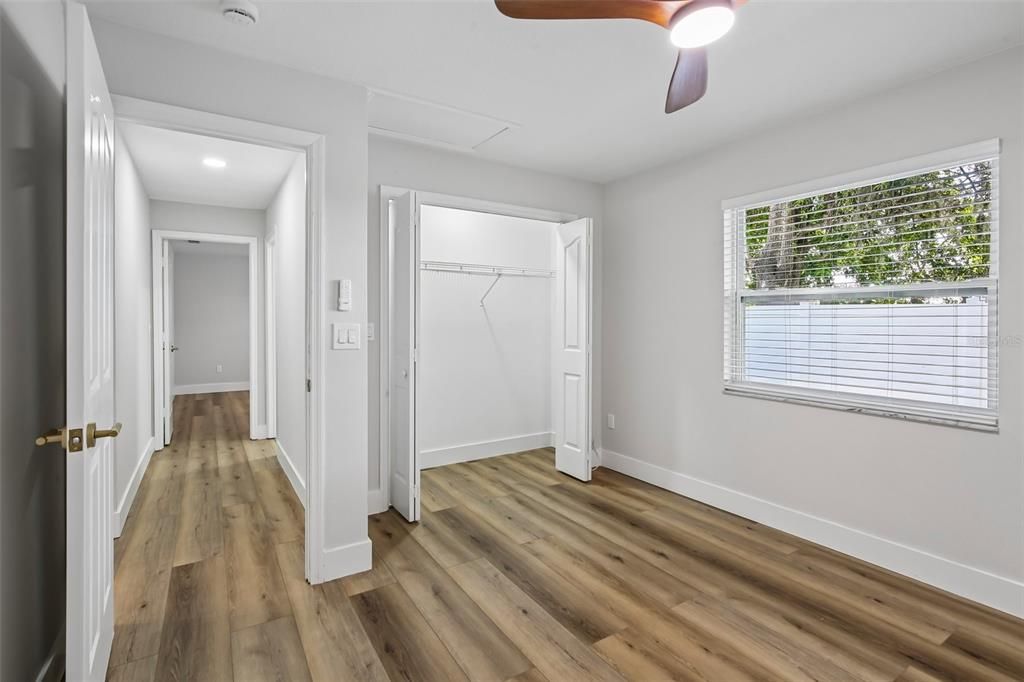 En Venta: $774,900 (4 camas, 3 baños, 2470 Pies cuadrados)