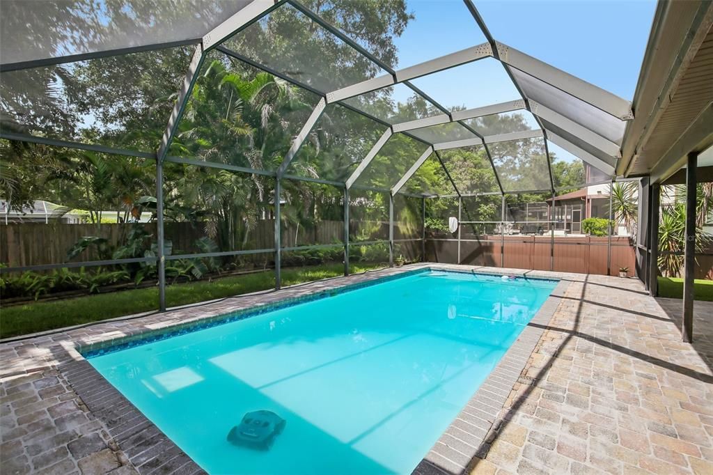En Venta: $774,900 (4 camas, 3 baños, 2470 Pies cuadrados)