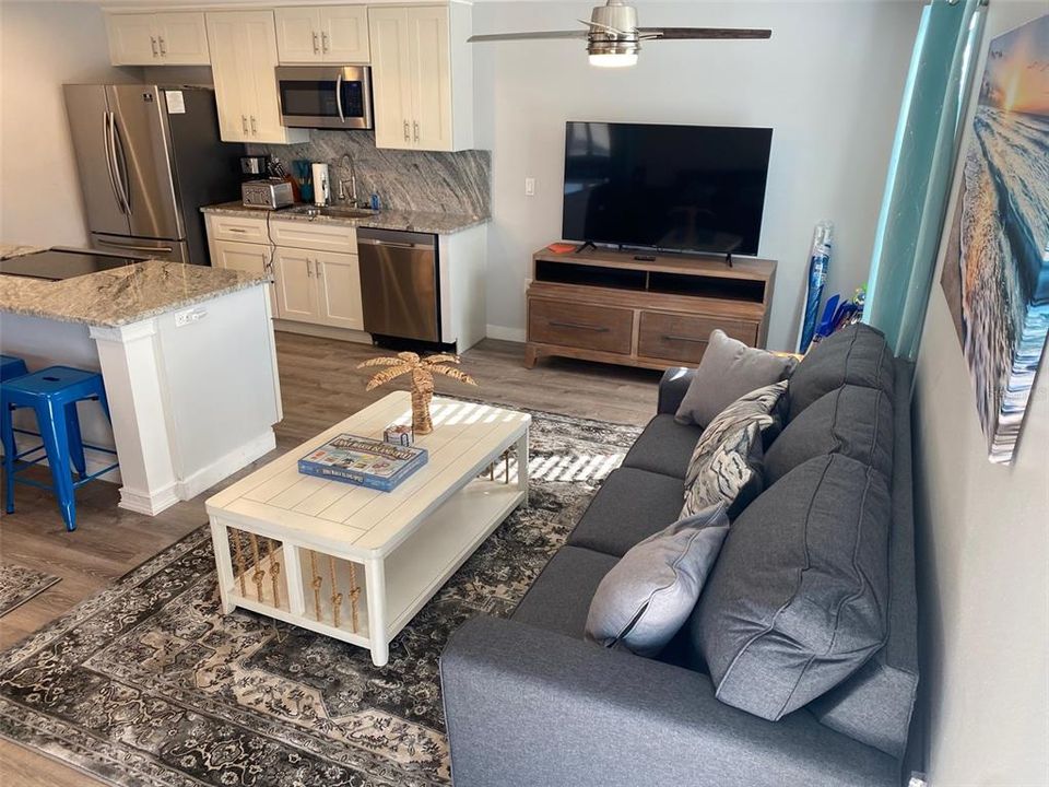 В аренду: $1,850 (2 спален, 2 ванн, 900 Квадратных фут)