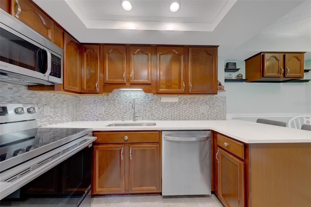 En Venta: $250,000 (2 camas, 2 baños, 1165 Pies cuadrados)