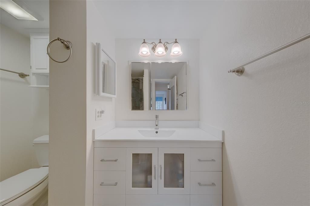 En Venta: $250,000 (2 camas, 2 baños, 1165 Pies cuadrados)