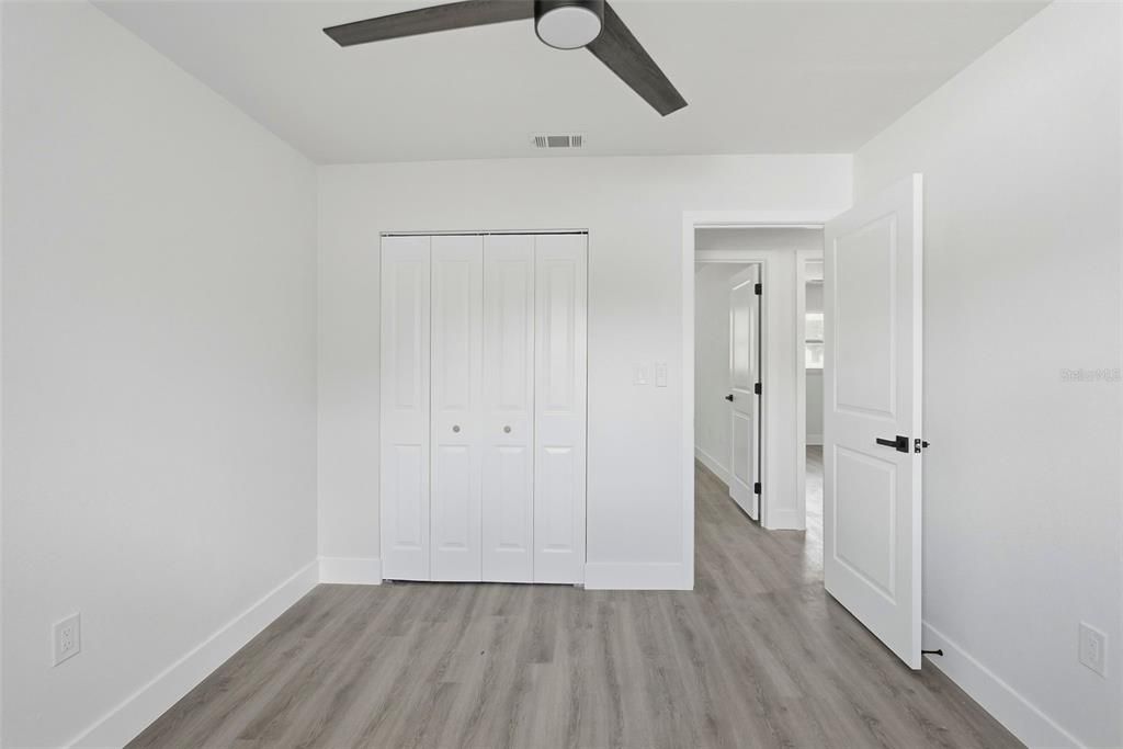 En Venta: $449,000 (4 camas, 3 baños, 1612 Pies cuadrados)