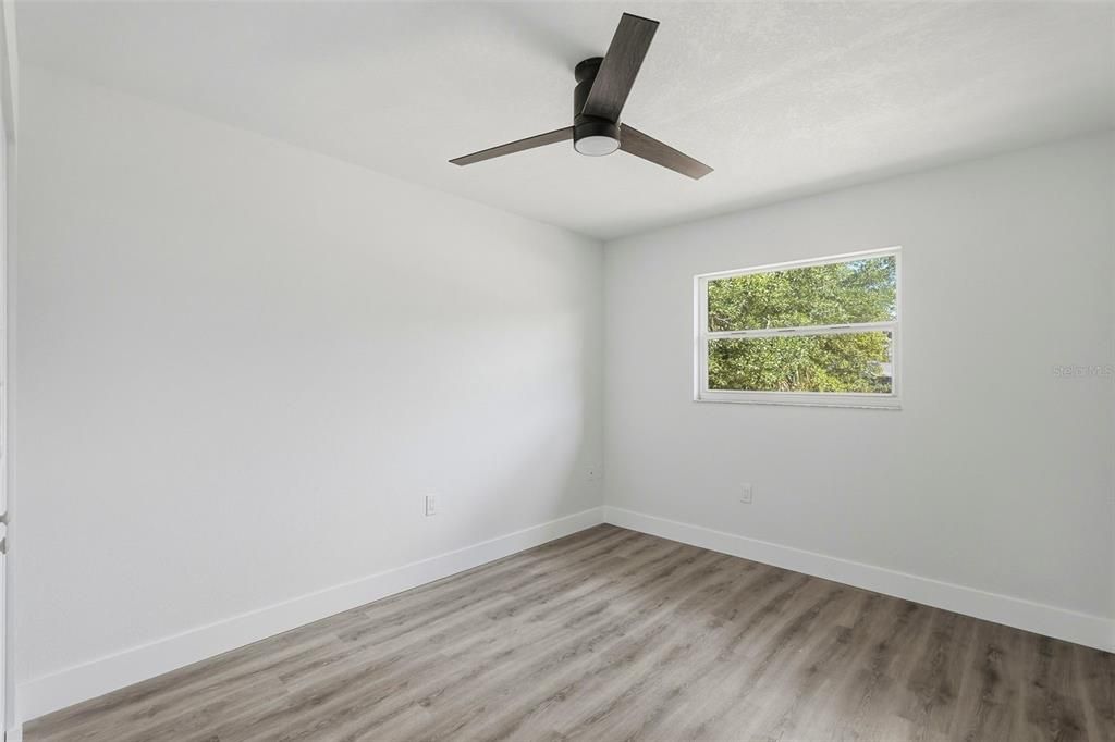 En Venta: $449,000 (4 camas, 3 baños, 1612 Pies cuadrados)