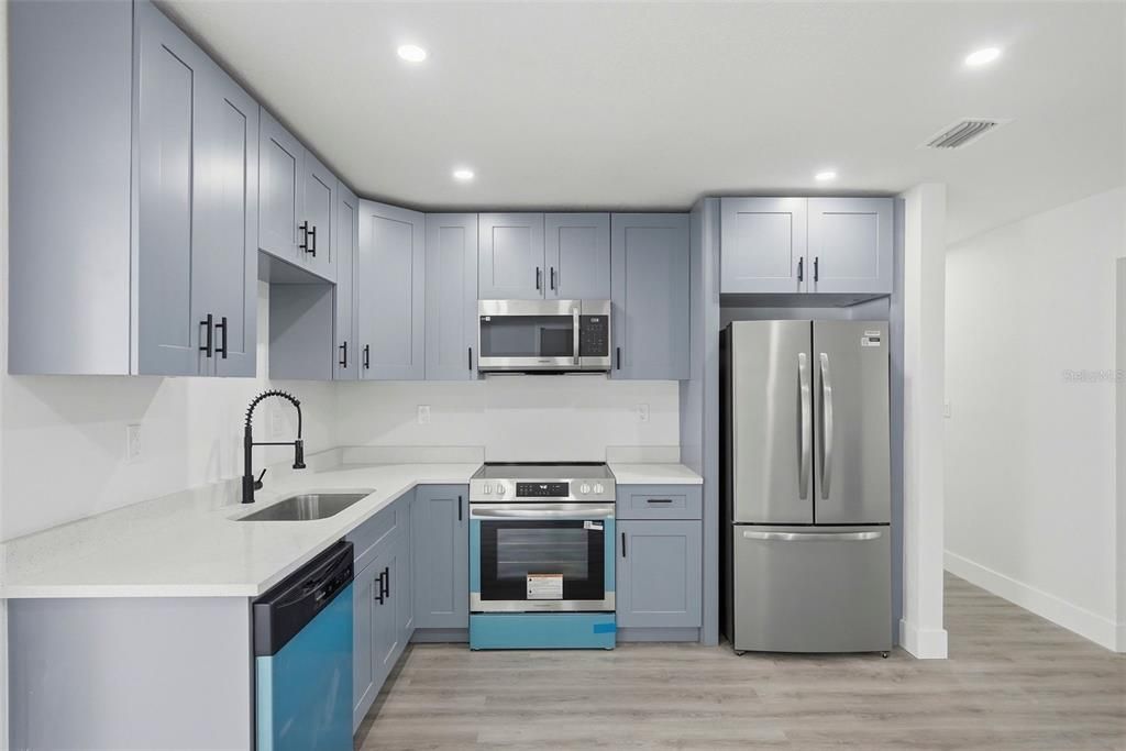 En Venta: $449,000 (4 camas, 3 baños, 1612 Pies cuadrados)