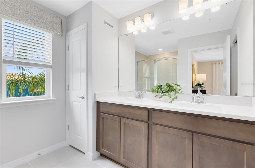 For Sale: $371,990 (3 beds, 2 baths, 1782 Square Feet)