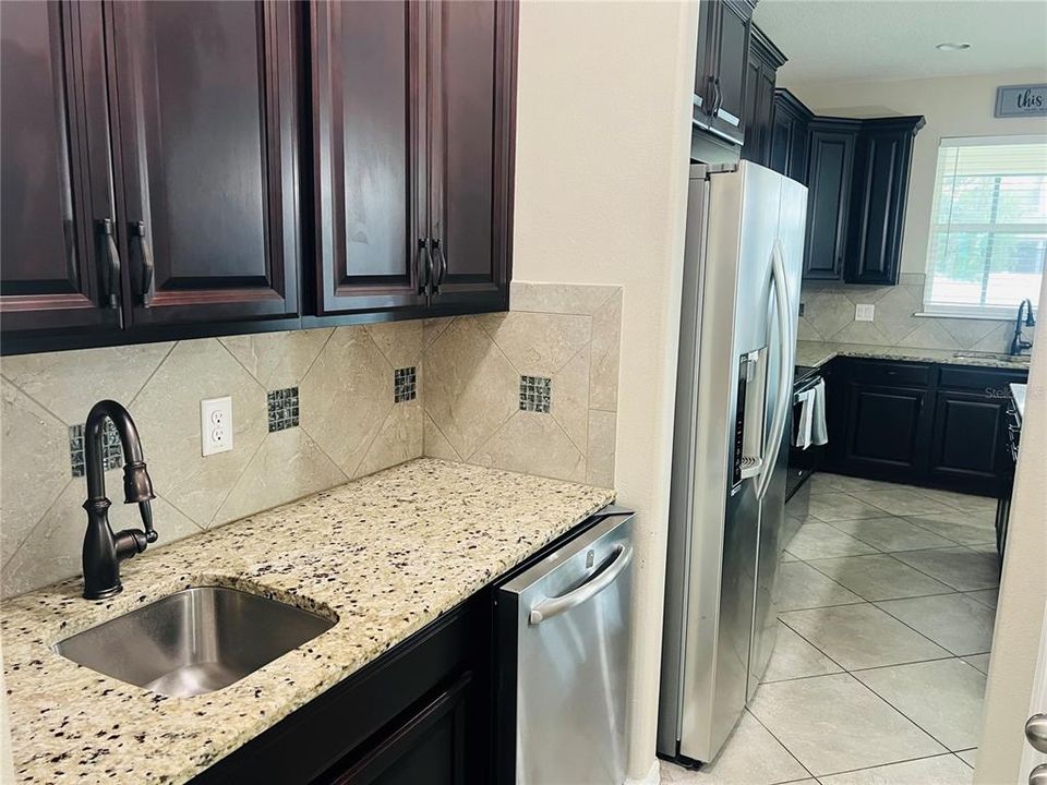 В аренду: $3,600 (5 спален, 3 ванн, 2964 Квадратных фут)