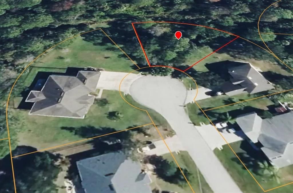 На продажу: $39,000 (0.23 acres)