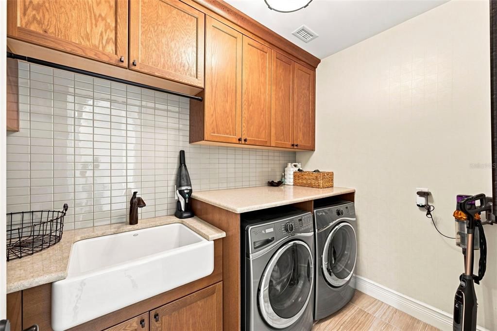 For Sale: $875,000 (4 beds, 2 baths, 3406 Square Feet)