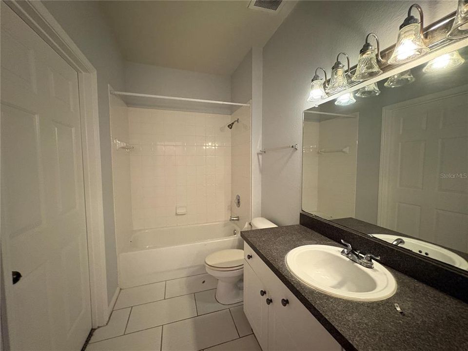 For Rent: $1,950 (3 beds, 2 baths, 1350 Square Feet)
