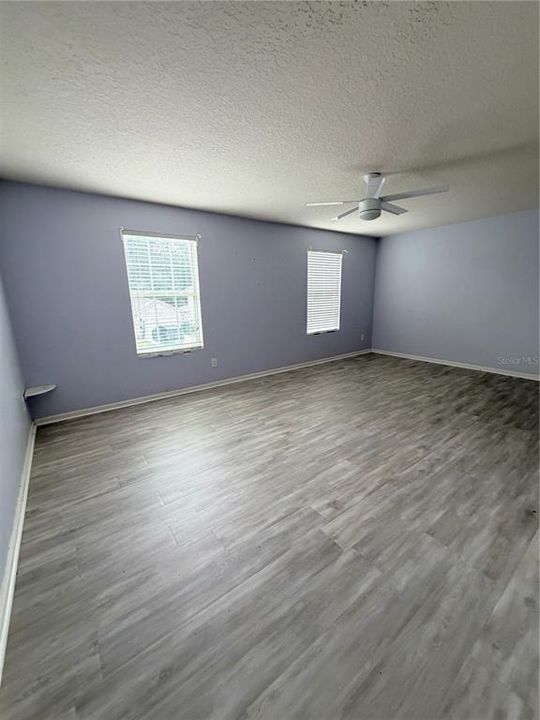 For Sale: $292,500 (4 beds, 2 baths, 2352 Square Feet)