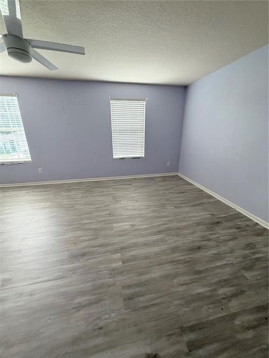 For Sale: $292,500 (4 beds, 2 baths, 2352 Square Feet)