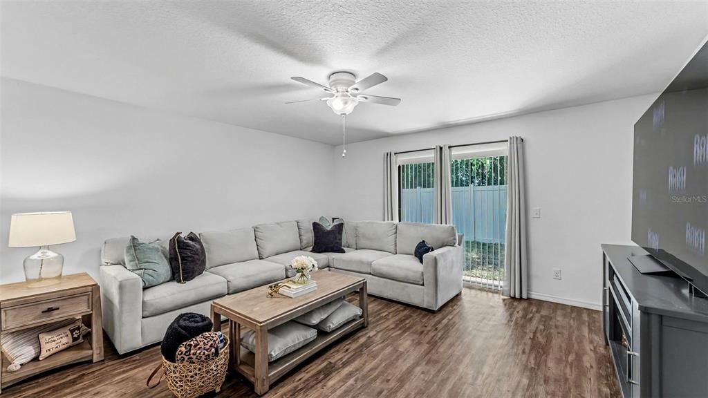 For Sale: $275,000 (3 beds, 2 baths, 1515 Square Feet)