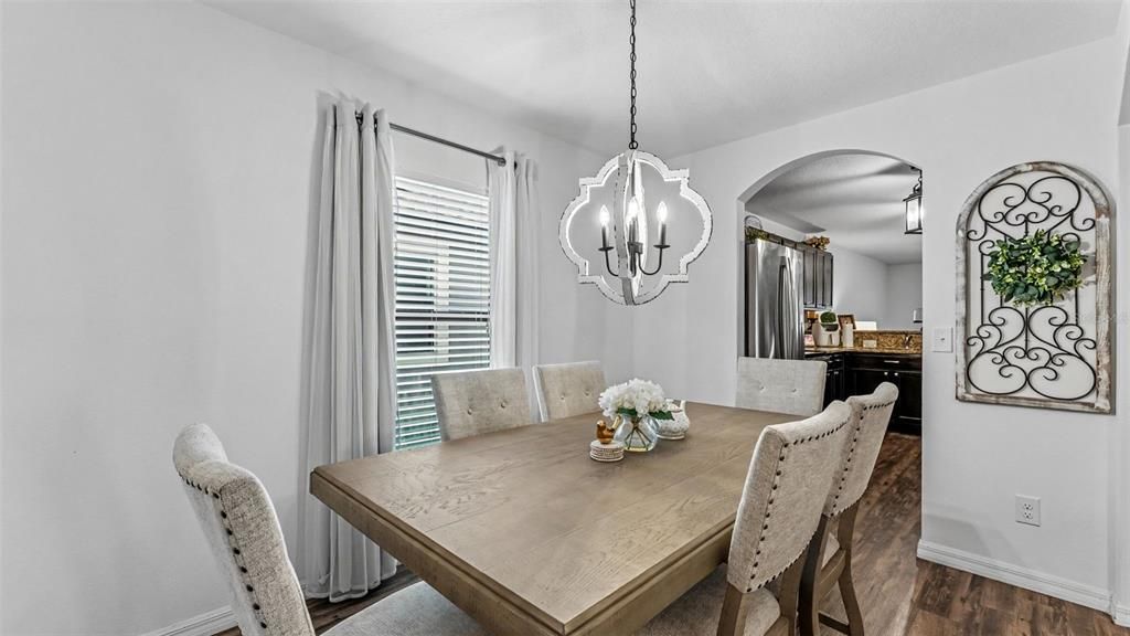 For Sale: $275,000 (3 beds, 2 baths, 1515 Square Feet)