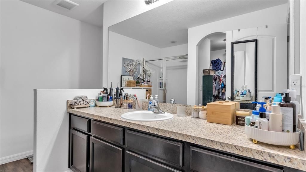 For Sale: $275,000 (3 beds, 2 baths, 1515 Square Feet)