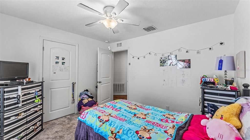 For Sale: $275,000 (3 beds, 2 baths, 1515 Square Feet)