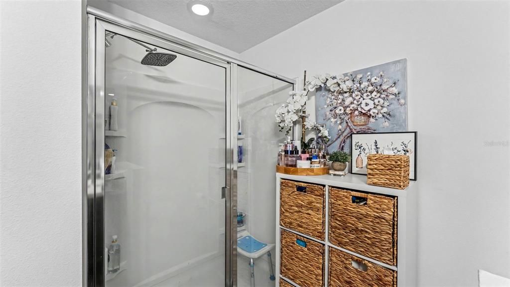For Sale: $275,000 (3 beds, 2 baths, 1515 Square Feet)