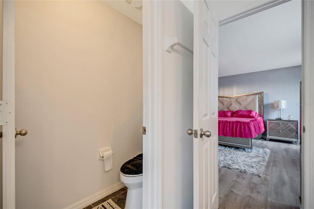 For Sale: $459,995 (4 beds, 2 baths, 2338 Square Feet)
