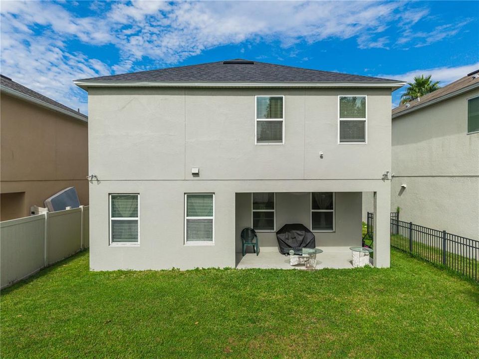 For Sale: $459,995 (4 beds, 2 baths, 2338 Square Feet)