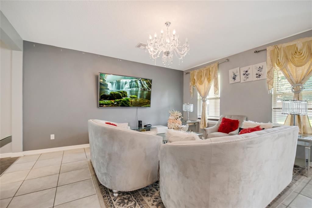 For Sale: $459,995 (4 beds, 2 baths, 2338 Square Feet)