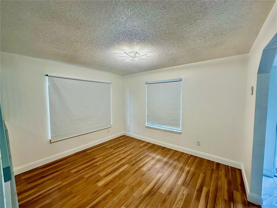 For Rent: $2,295 (3 beds, 2 baths, 1393 Square Feet)