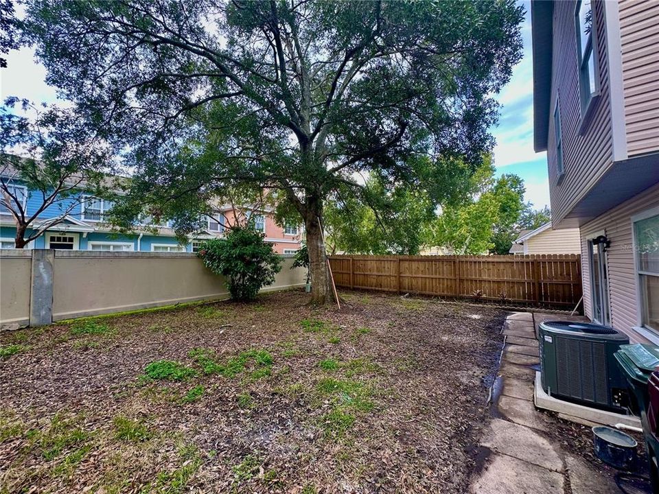 For Rent: $2,295 (3 beds, 2 baths, 1393 Square Feet)