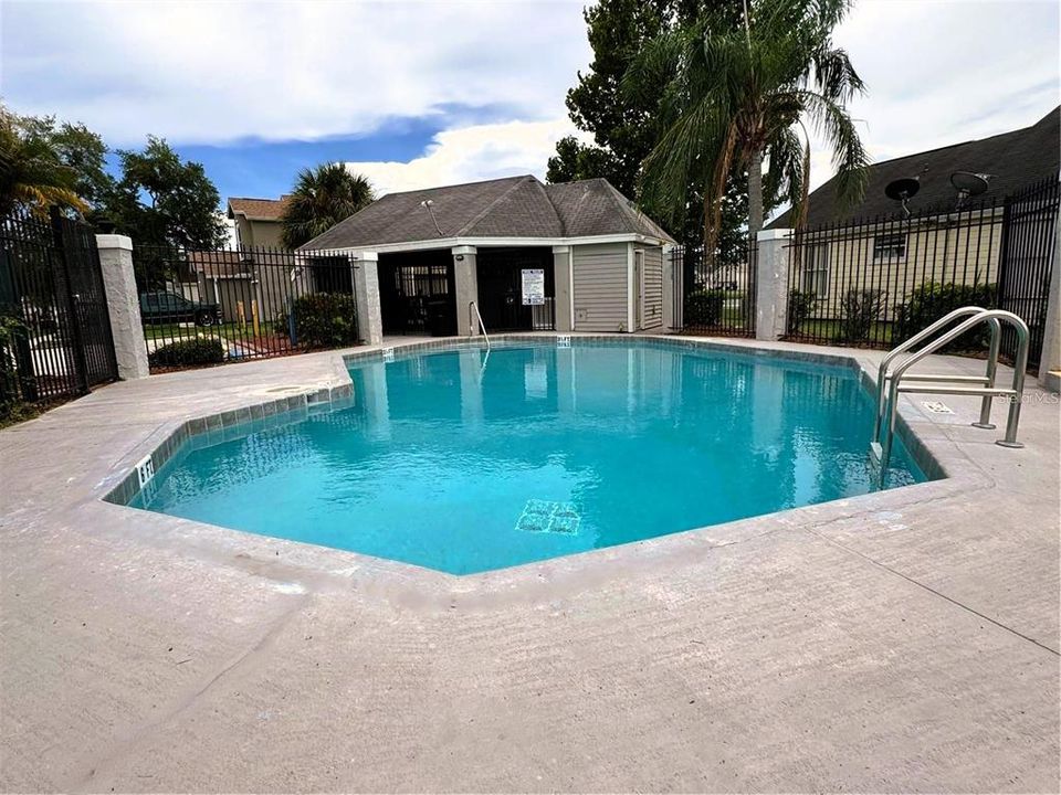 For Rent: $2,295 (3 beds, 2 baths, 1393 Square Feet)