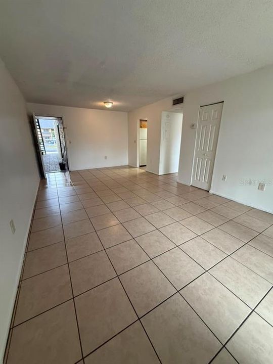 В аренду: $1,375 (2 спален, 2 ванн, 897 Квадратных фут)