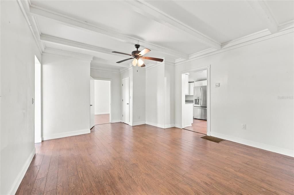 En Venta: $235,000 (2 camas, 2 baños, 989 Pies cuadrados)