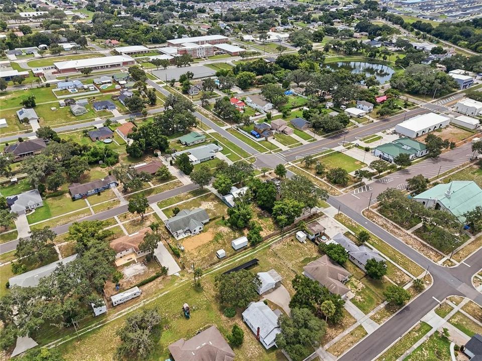 En Venta: $235,000 (2 camas, 2 baños, 989 Pies cuadrados)