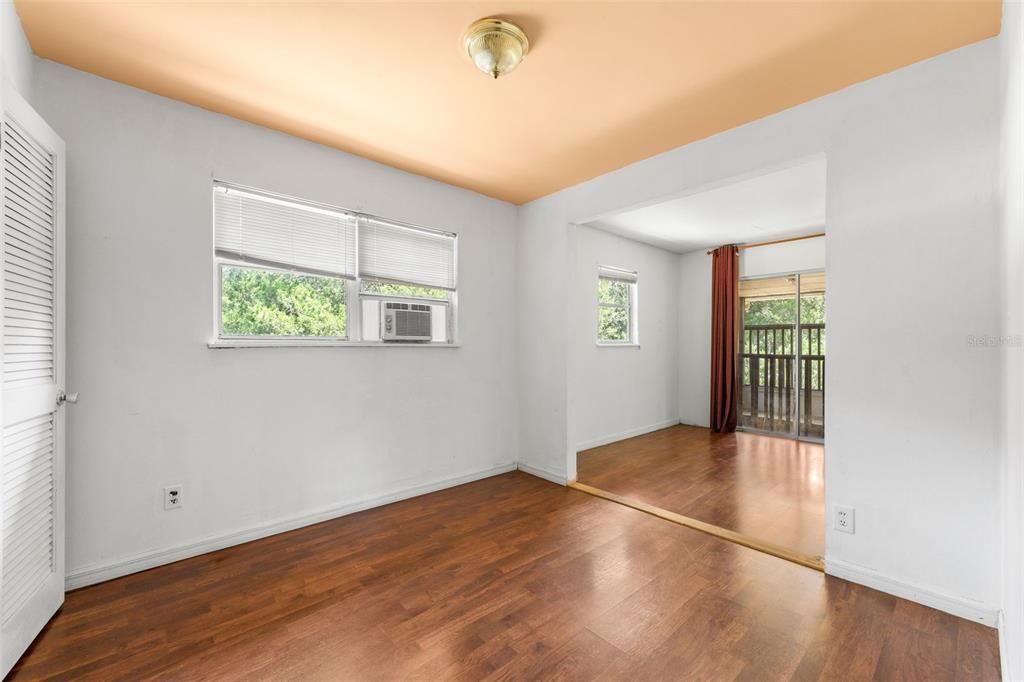 Activo con contrato: $135,000 (2 camas, 1 baños, 800 Pies cuadrados)