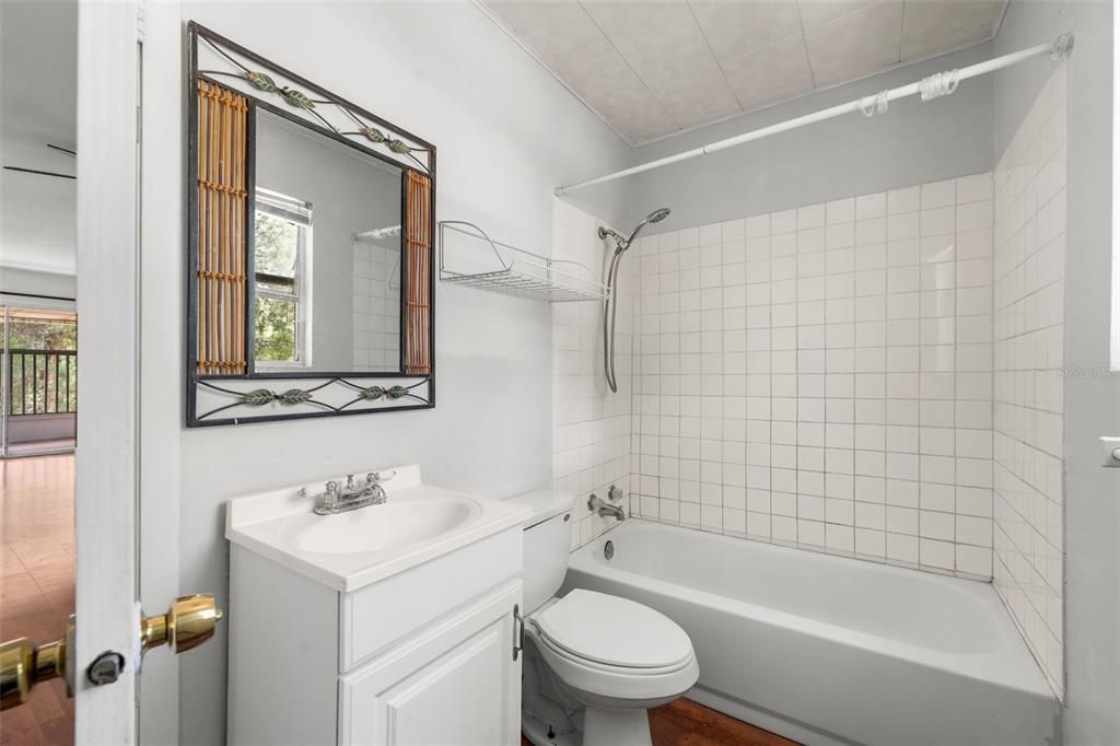 Activo con contrato: $135,000 (2 camas, 1 baños, 800 Pies cuadrados)