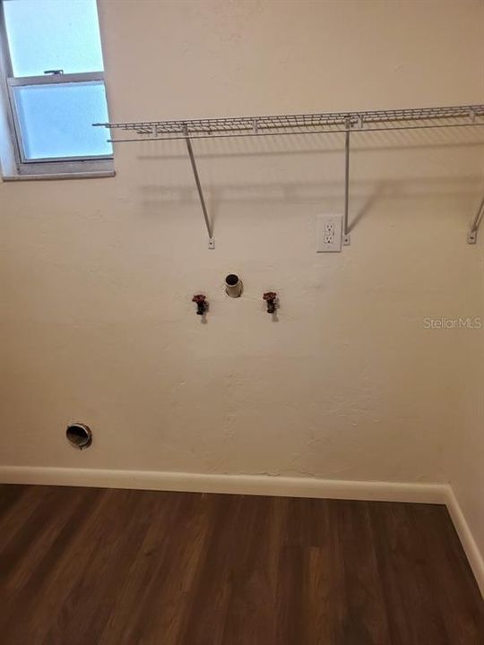 For Rent: $1,875 (3 beds, 2 baths, 1275 Square Feet)