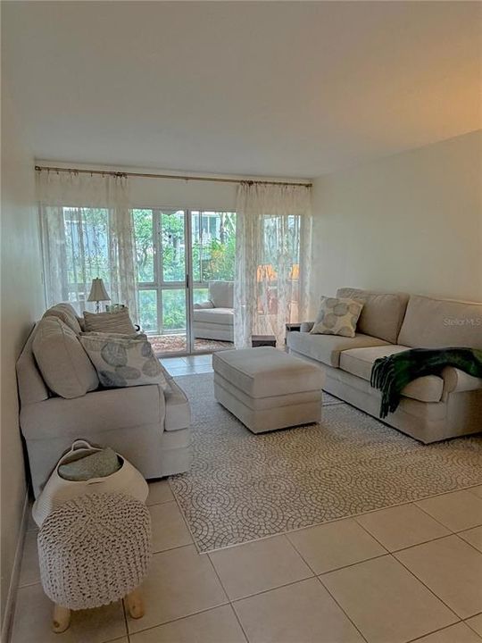 En Venta: $153,000 (1 camas, 1 baños, 875 Pies cuadrados)