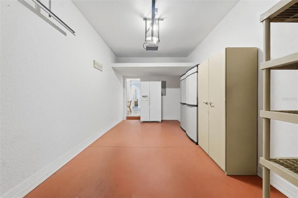 На продажу: $239,500 (2 спален, 2 ванн, 1281 Квадратных фут)