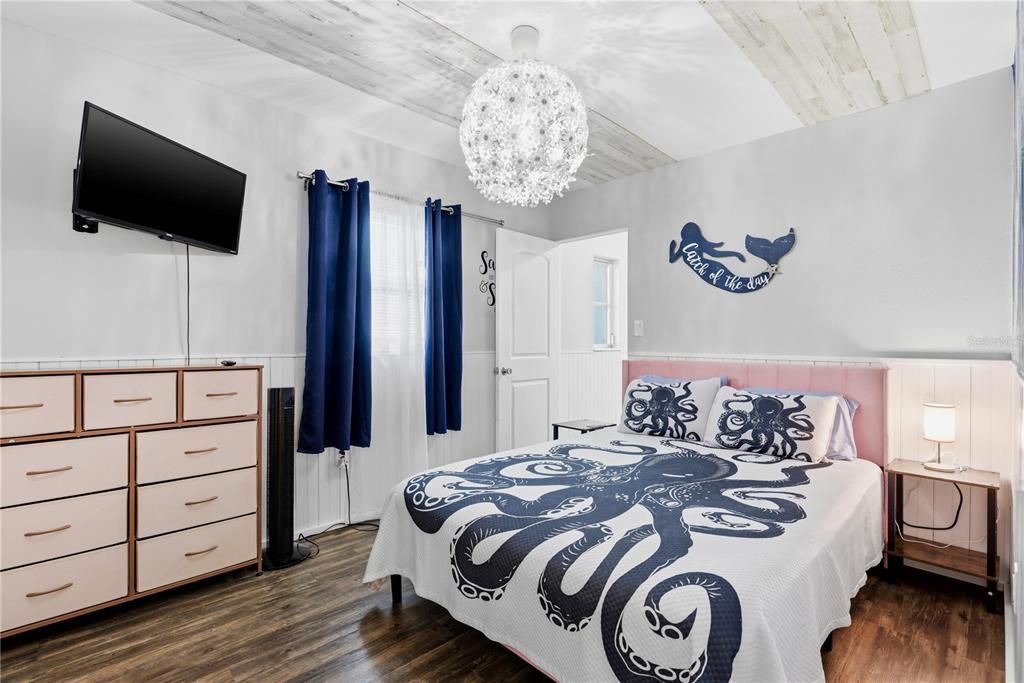 En Venta: $2,690,000 (6 camas, 4 baños, 2050 Pies cuadrados)