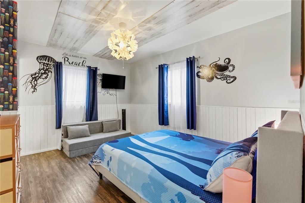En Venta: $2,690,000 (6 camas, 4 baños, 2050 Pies cuadrados)