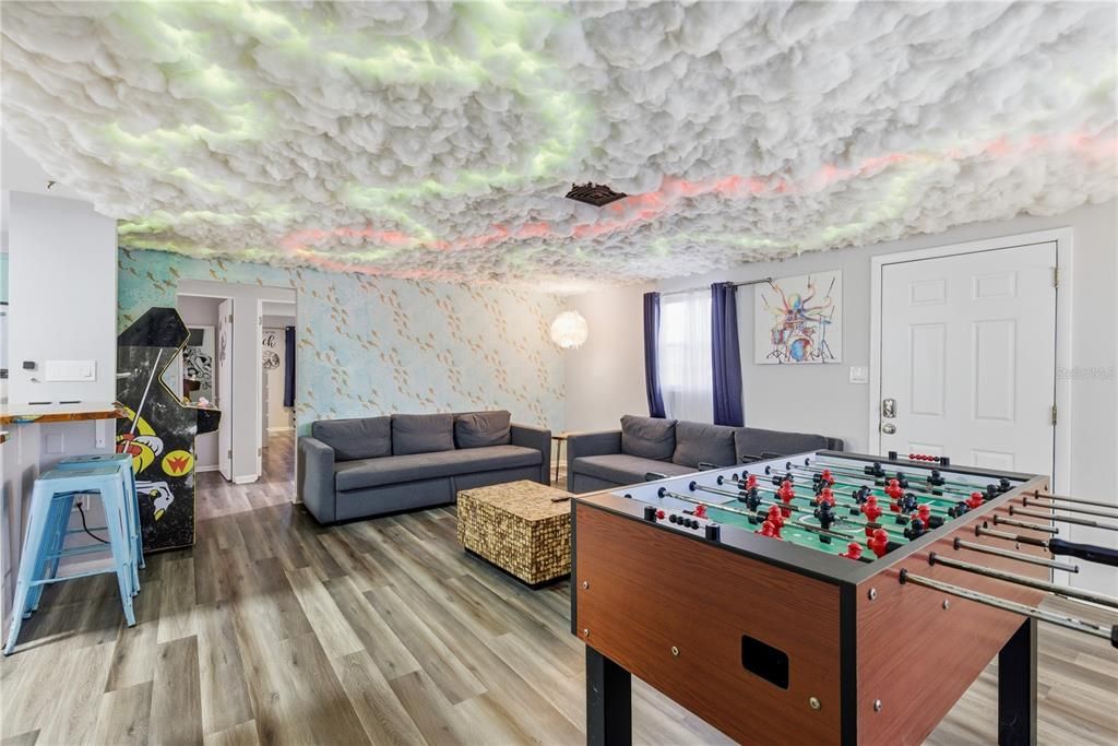 En Venta: $2,690,000 (6 camas, 4 baños, 2050 Pies cuadrados)