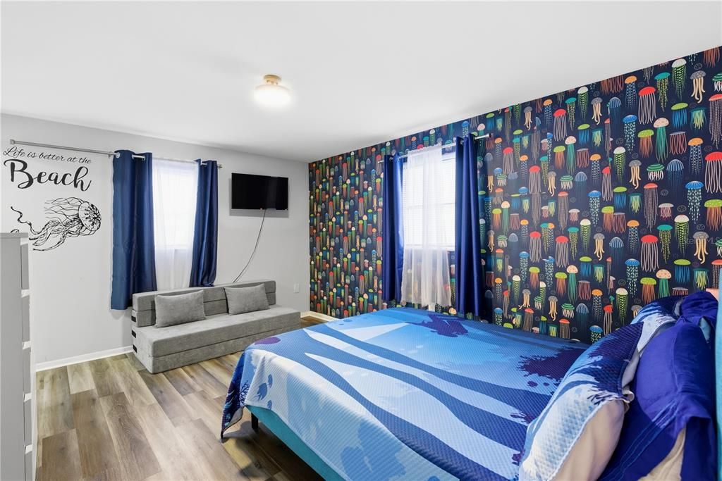 En Venta: $2,690,000 (6 camas, 4 baños, 2050 Pies cuadrados)