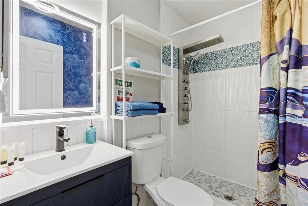 En Venta: $2,690,000 (6 camas, 4 baños, 2050 Pies cuadrados)
