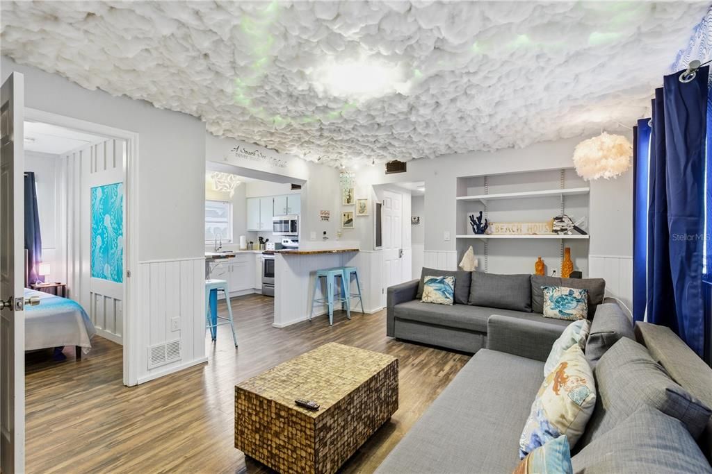En Venta: $2,690,000 (6 camas, 4 baños, 2050 Pies cuadrados)