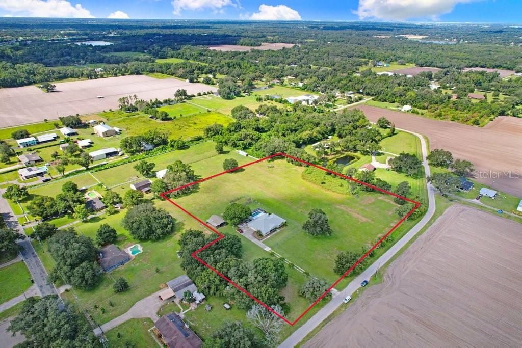 En Venta: $900,000 (4 camas, 3 baños, 2599 Pies cuadrados)