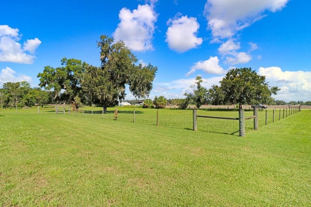 En Venta: $900,000 (4 camas, 3 baños, 2599 Pies cuadrados)