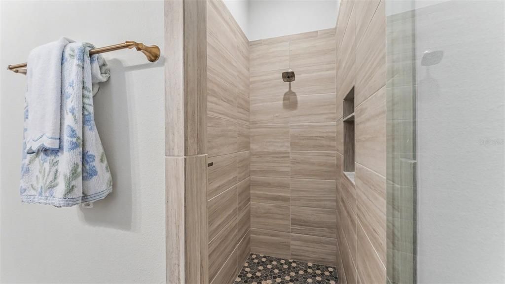 На продажу: $1,200,000 (4 спален, 3 ванн, 3118 Квадратных фут)