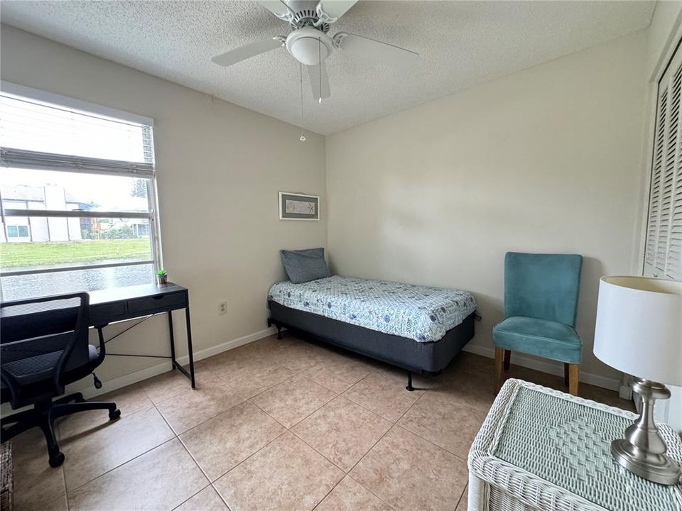 For Rent: $1,600 (3 beds, 2 baths, 1037 Square Feet)