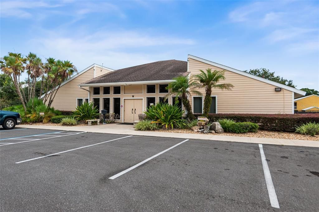 For Sale: $119,900 (2 beds, 2 baths, 1099 Square Feet)