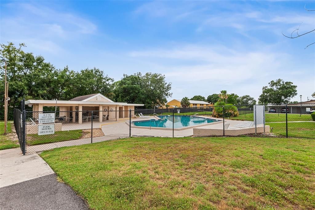 For Sale: $119,900 (2 beds, 2 baths, 1099 Square Feet)