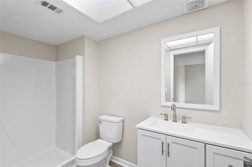 For Sale: $119,900 (2 beds, 2 baths, 1099 Square Feet)