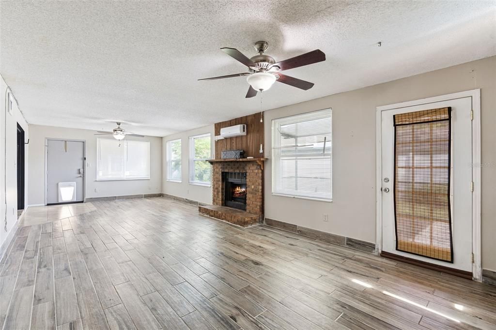 For Sale: $559,000 (4 beds, 2 baths, 2255 Square Feet)