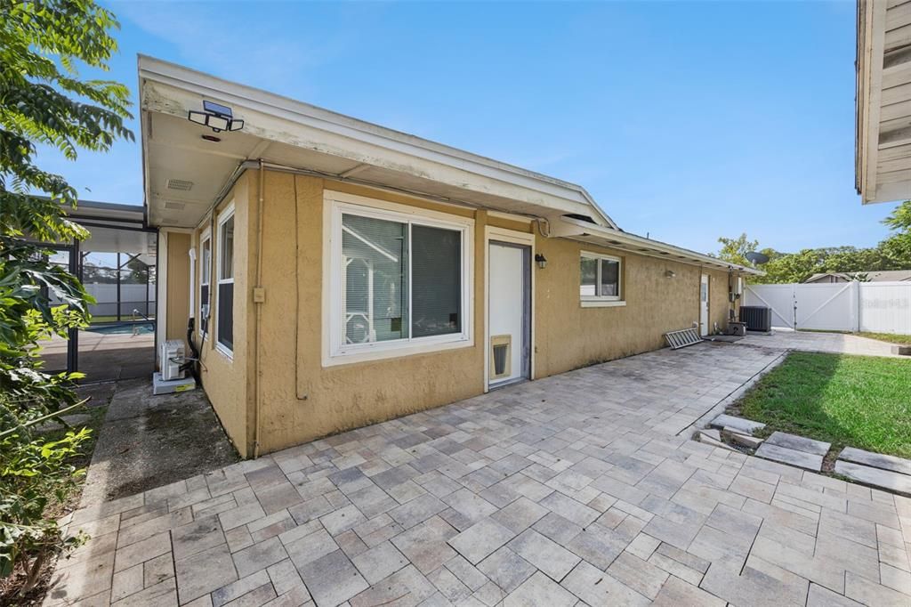 For Sale: $559,000 (4 beds, 2 baths, 2255 Square Feet)